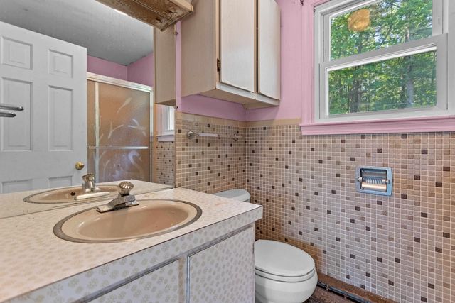 20 Garrison Road, Salem, NH 03079