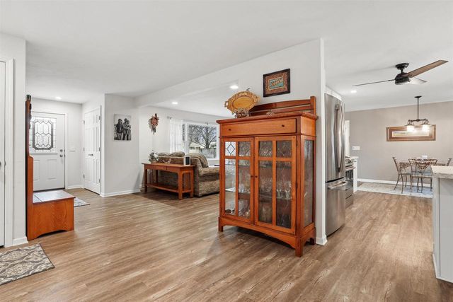 525 E 20TH STREET, Kaukauna, WI 54130