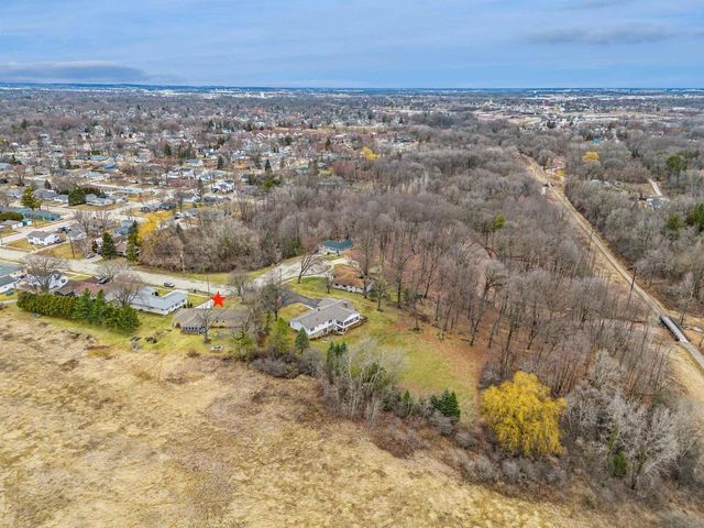 525 E 20TH STREET, Kaukauna, WI 54130