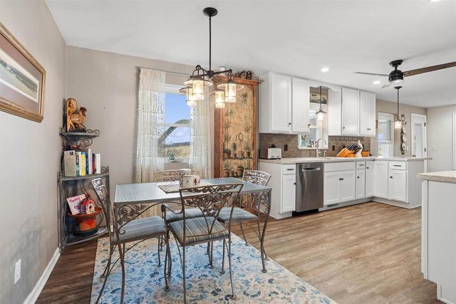 525 E 20TH STREET, Kaukauna, WI 54130