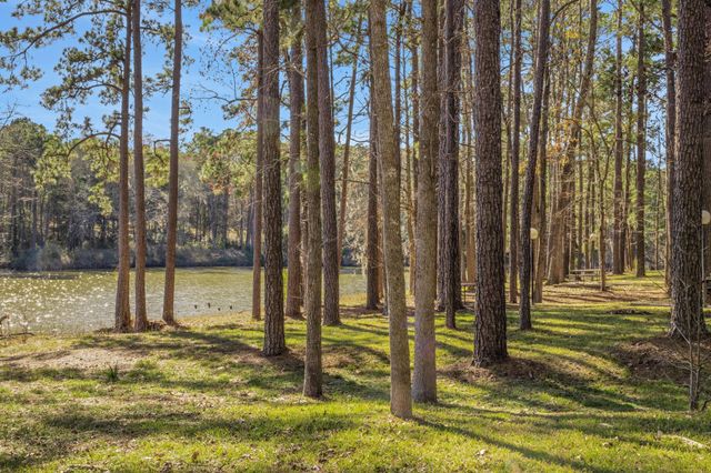 154 Villa Way, Coldspring, TX 77331
