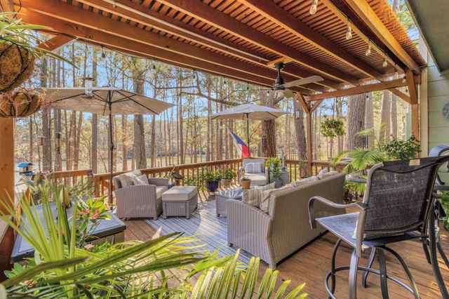 154 Villa Way, Coldspring, TX 77331