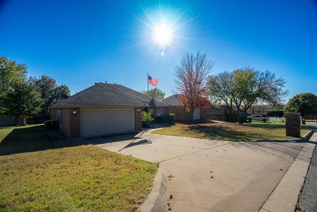 922 Blue Bird Terrace, Purcell, OK 73080