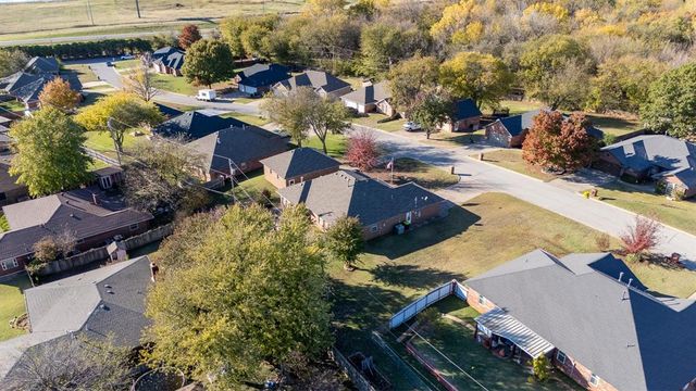 922 Blue Bird Terrace, Purcell, OK 73080