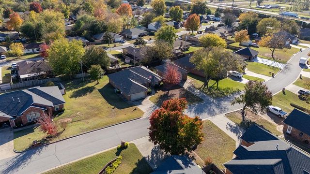 922 Blue Bird Terrace, Purcell, OK 73080