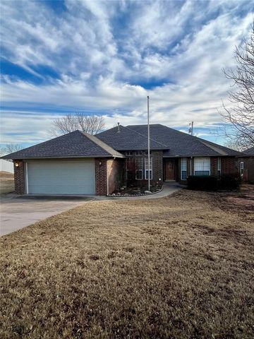 922 Blue Bird Terrace, Purcell, OK 73080