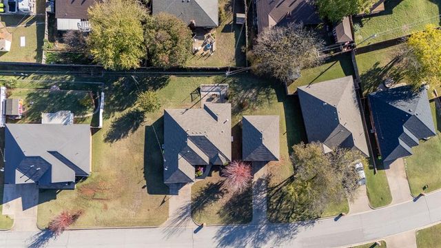 922 Blue Bird Terrace, Purcell, OK 73080