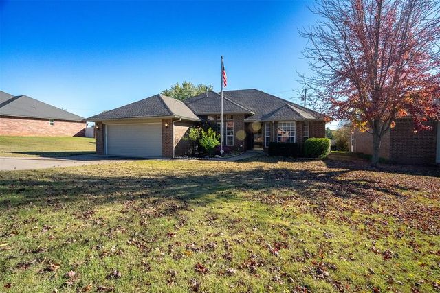 922 Blue Bird Terrace, Purcell, OK 73080