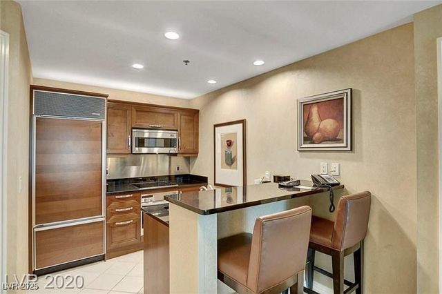 145 HARMON Avenue 801, Las Vegas, NV 89109