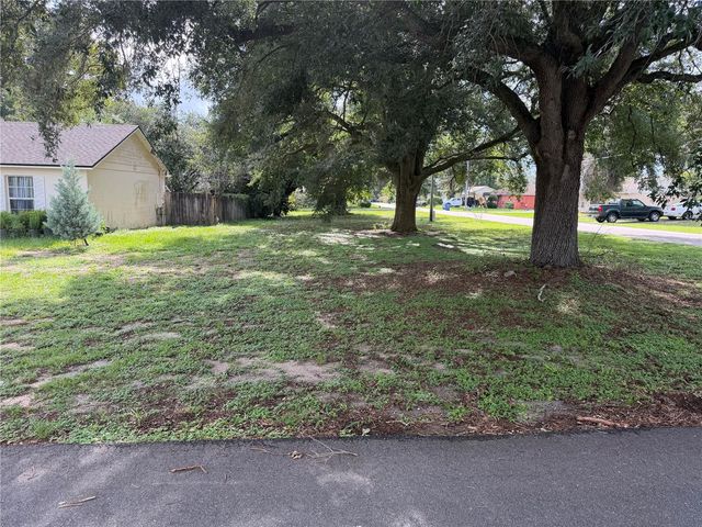 10 BERRY DRIVE, Mascotte, FL 34753