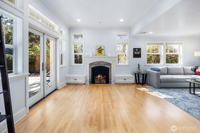 6030 Ann Arbor Avenue NE, Seattle, WA 98115