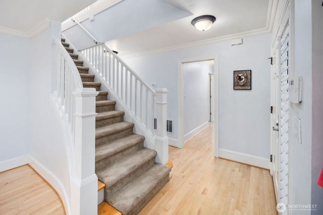 6030 Ann Arbor Avenue NE, Seattle, WA 98115