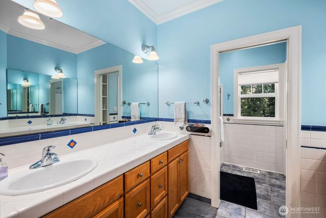 6030 Ann Arbor Avenue NE, Seattle, WA 98115