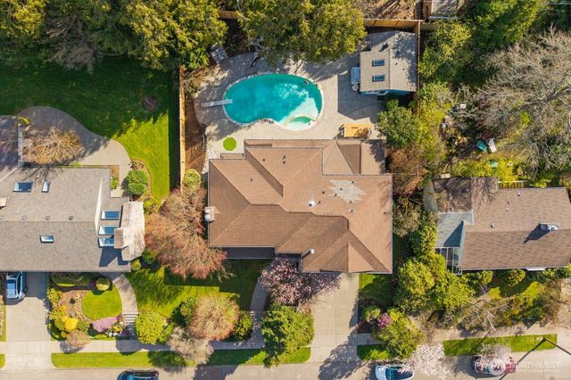 6030 Ann Arbor Avenue NE, Seattle, WA 98115