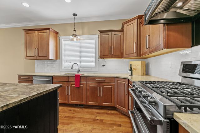 2200 S 76th Ave, Yakima, WA 98903