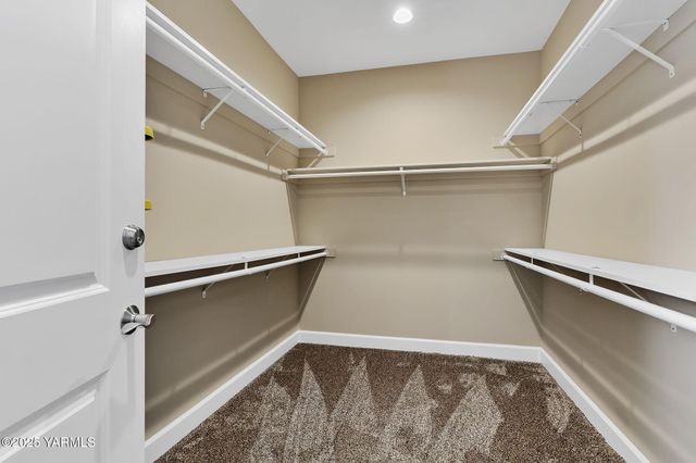 2200 S 76th Ave, Yakima, WA 98903