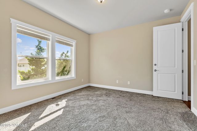 2200 S 76th Ave, Yakima, WA 98903