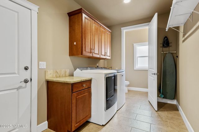 2200 S 76th Ave, Yakima, WA 98903