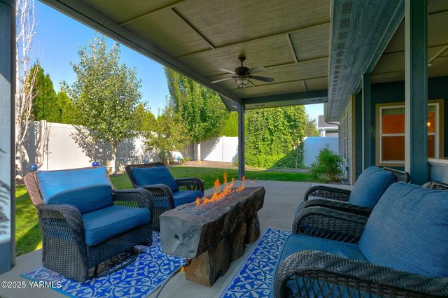 2200 S 76th Ave, Yakima, WA 98903