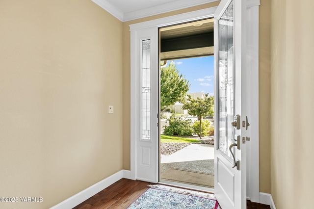 2200 S 76th Ave, Yakima, WA 98903