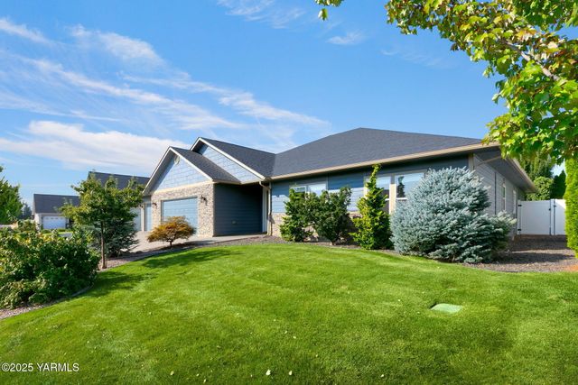 2200 S 76th Ave, Yakima, WA 98903