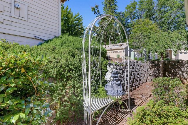 108 Pintail Pl, Grass Valley, CA 95945