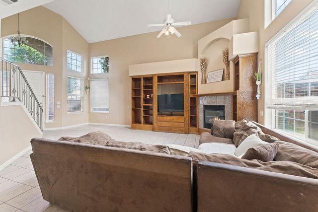 4116 Desertaire Dr, Modesto, CA 95355