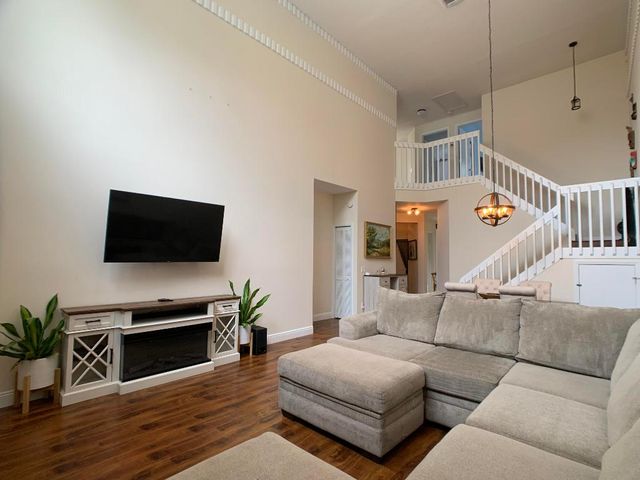 10465 Mateo Court, Boca Raton, FL 33498