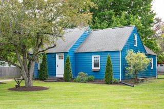 719 College Highway, Southwick, MA 01077