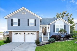 421 Hamilton Lane, Grain Valley, MO 64029