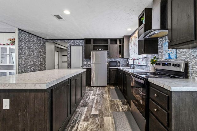 180 Raven, Livingston, TX 77351
