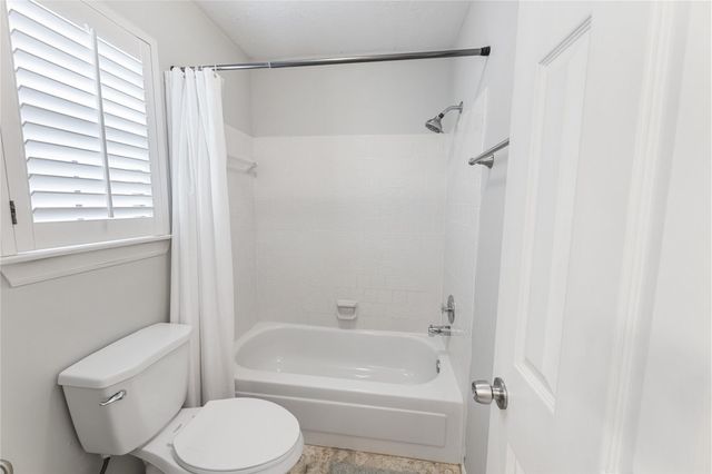 2645 Sawyer Drive, Seabrook, TX 77586