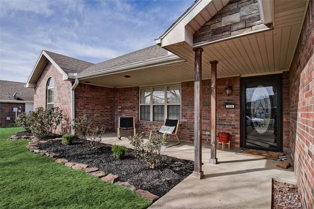 326 Ridgemont Avenue, Lowell, AR 72745