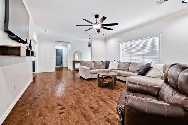 326 Ridgemont Avenue, Lowell, AR 72745