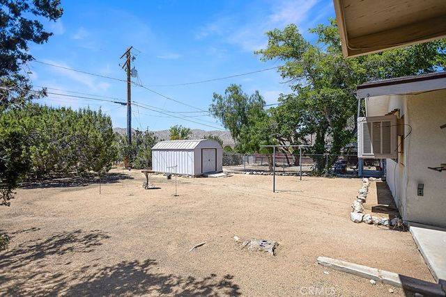 7744 Inca Trail, Yucca Valley, CA 92284