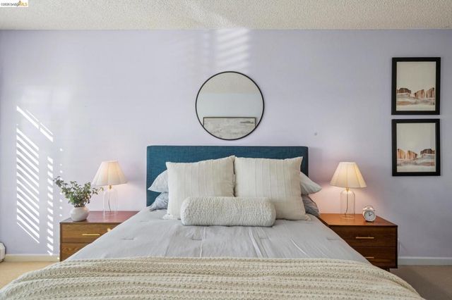 5405 Carlton St 202, Oakland, CA 94618