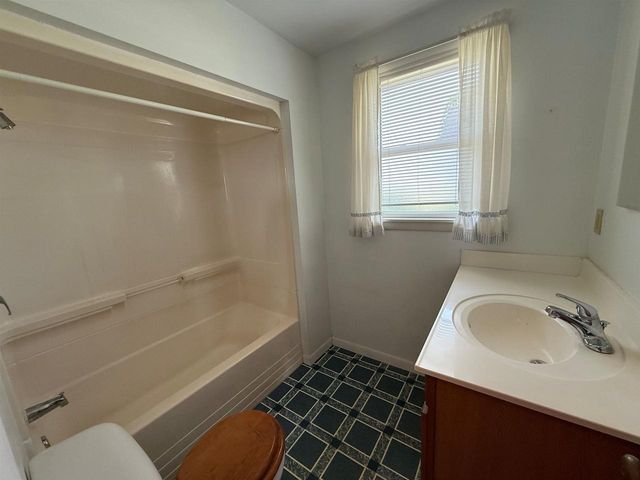 1629 PERNIN STREET, Marinette, WI 54143