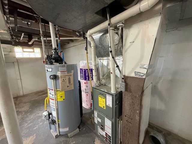 1629 PERNIN STREET, Marinette, WI 54143