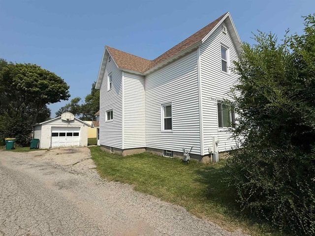 1629 PERNIN STREET, Marinette, WI 54143