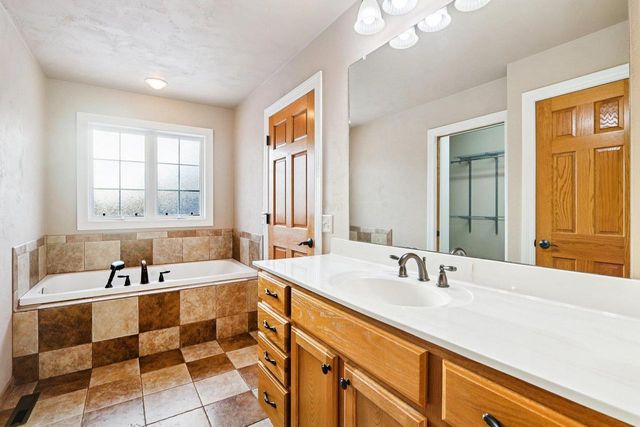 1705 Dunwoody Lane, Waunakee, WI 53597