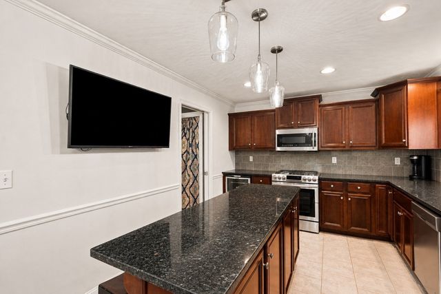 1284 County Street 1, Attleboro, MA 02703