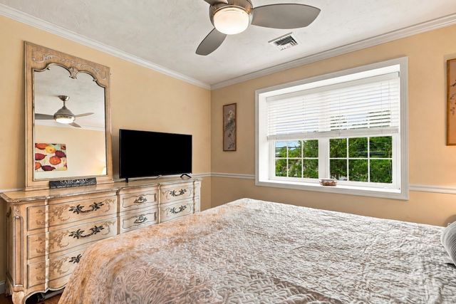 1284 County Street 1, Attleboro, MA 02703
