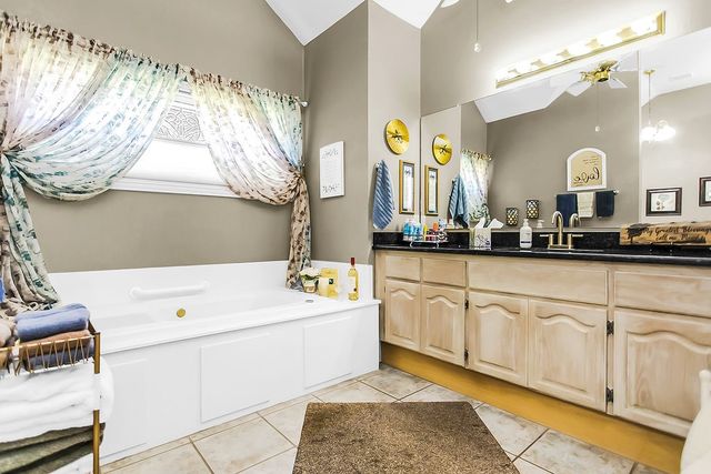 820 Cedar Creek Circle, Bonham, TX 75418