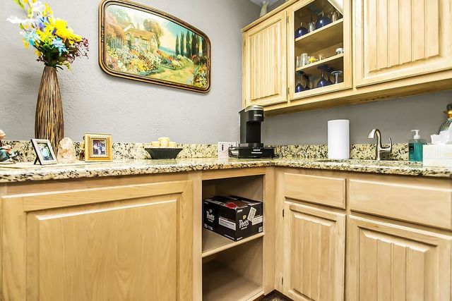 820 Cedar Creek Circle, Bonham, TX 75418