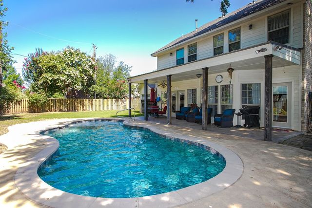 820 Cedar Creek Circle, Bonham, TX 75418