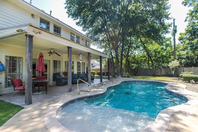 820 Cedar Creek Circle, Bonham, TX 75418