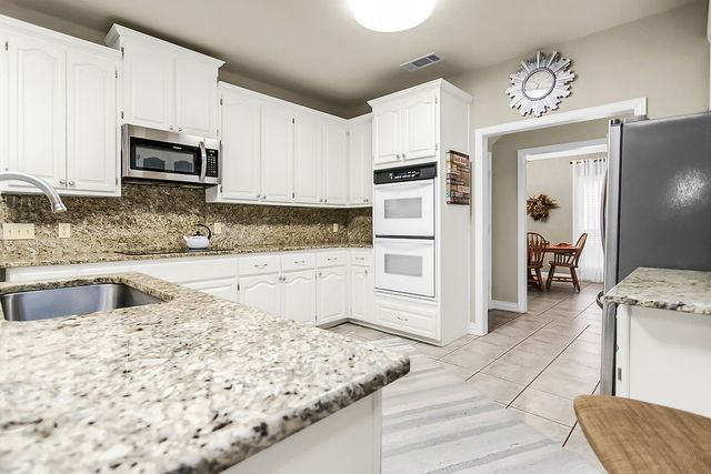 820 Cedar Creek Circle, Bonham, TX 75418