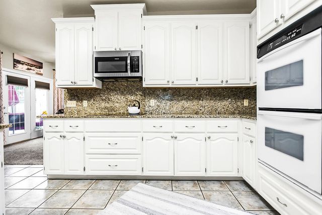 820 Cedar Creek Circle, Bonham, TX 75418