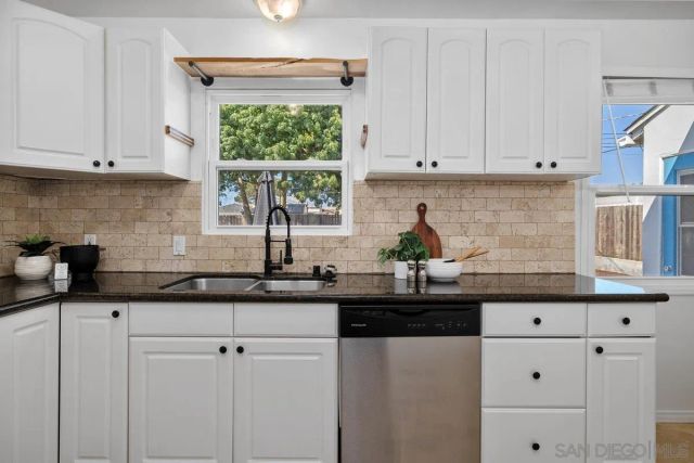 1749 Elroy Dr, Lemon Grove, CA 91945