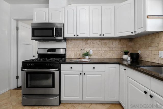1749 Elroy Dr, Lemon Grove, CA 91945